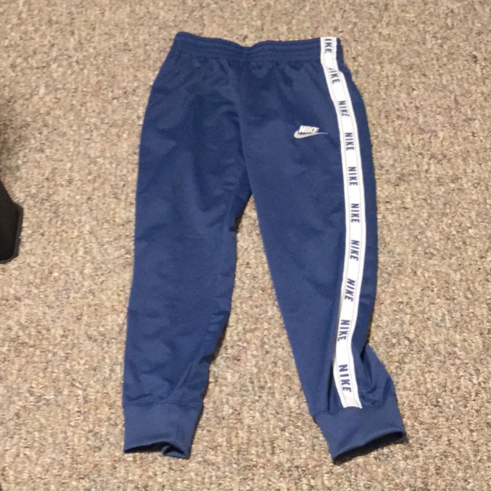 Girls Nike joggers